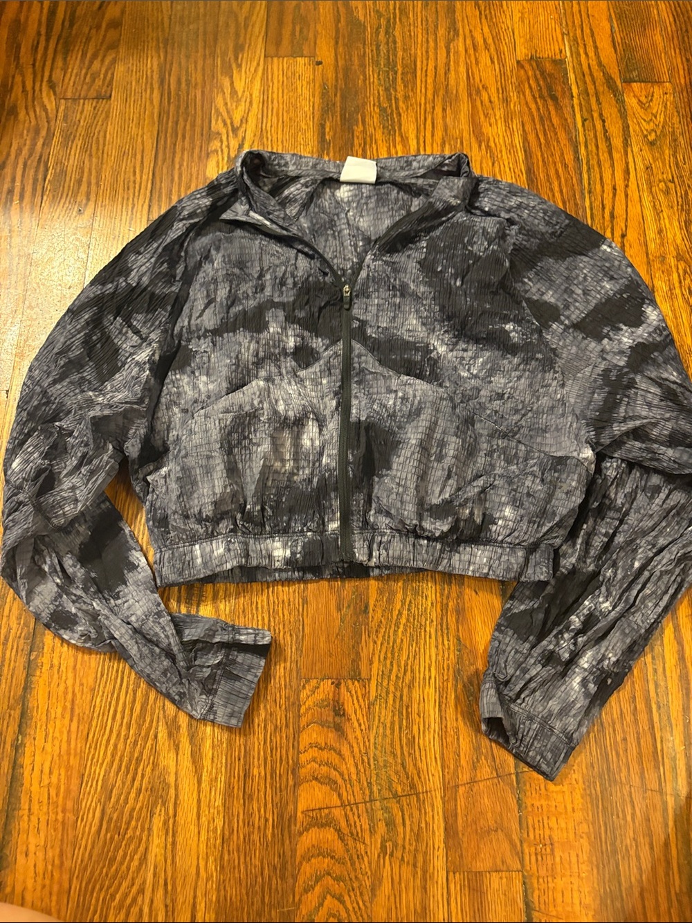 🎉NWOT! Gymshark Black and Gray Cropped Zip Bomber Jacket